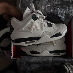 Jordan 4
