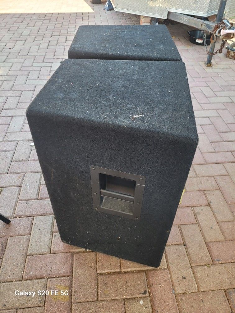 2 Original Jbl 15inch Speakers