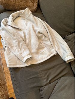 Lululemon size 10 fleece jacket