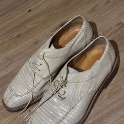 WHITE LEATHER SHOE SIZE 10 1/2
