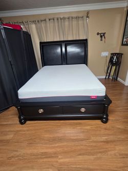 Queen size bed / cama queen