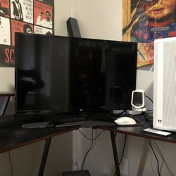 32 Inch LG  Full HD  All Black Monitor  