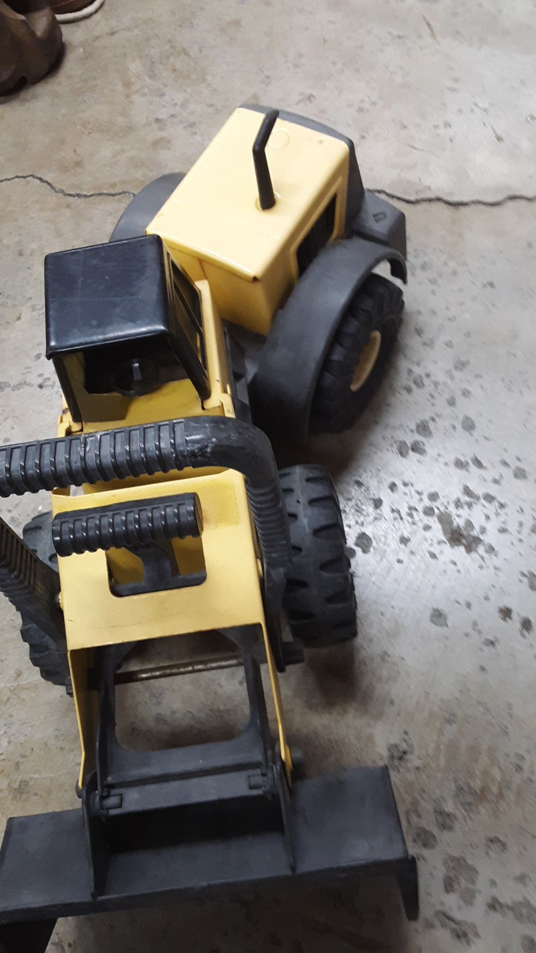 Used and very loved Tonka Tractor