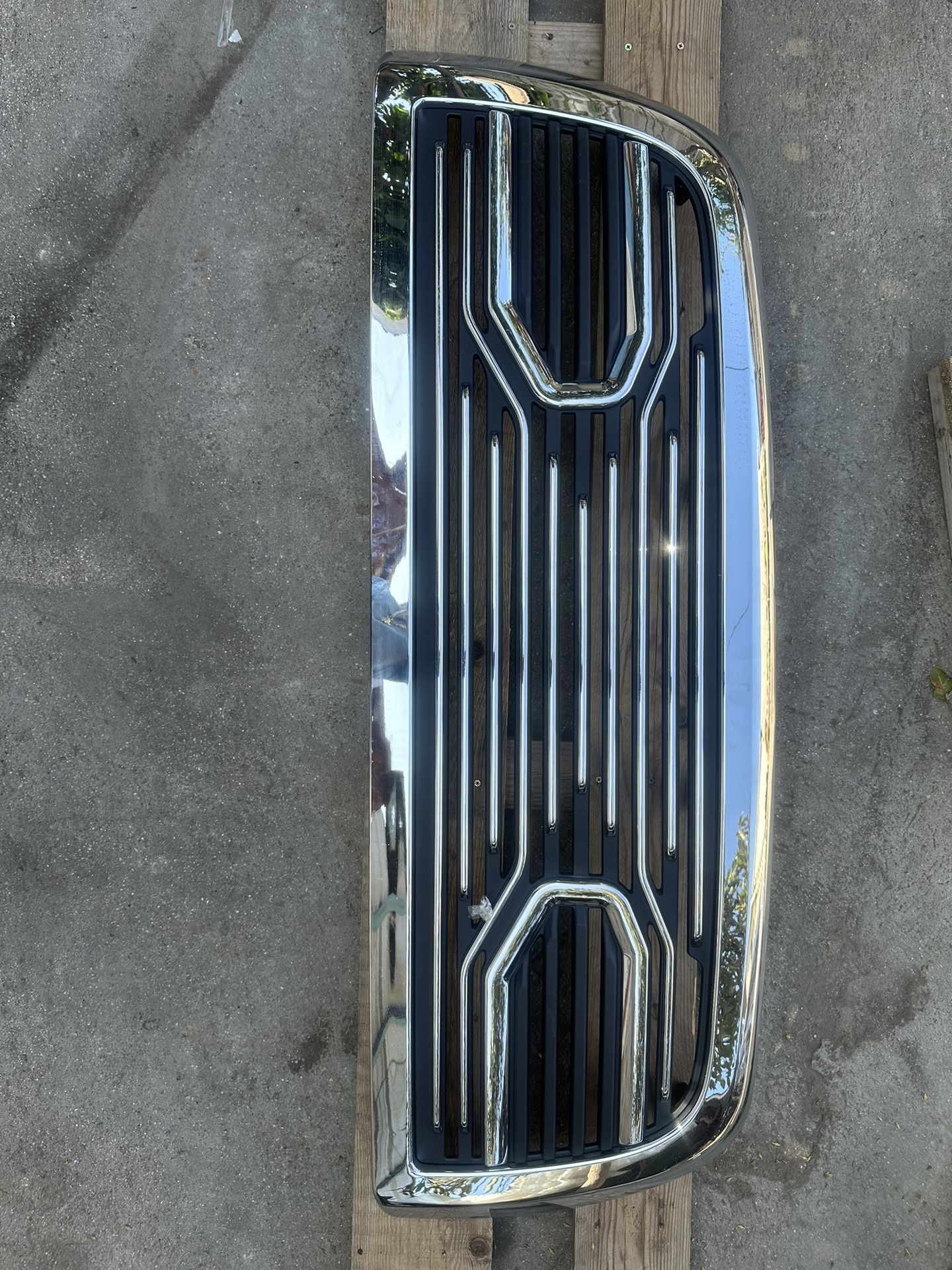 Dodge Ram 2500/3500 Headlight Year 2010-2018