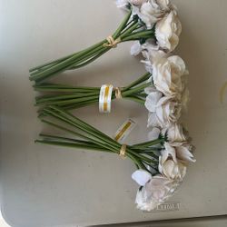 Floral Bunches NWT Neutral Color 