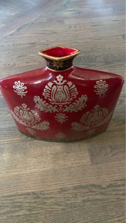 Red vase