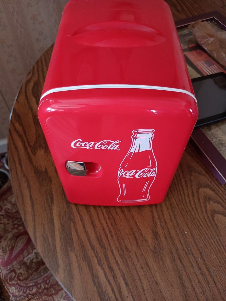 Coca Cola Mini Fridge