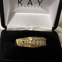 Men’s Gold Diamond Ring. 