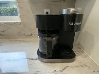 Keurig Duo Single Serve K-cup + Carafe Coffee Maker - Ground Coffee Pot/K-cups/Keurig - Pompano Beach, Motivated To Sell