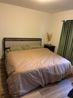 King bed with everything