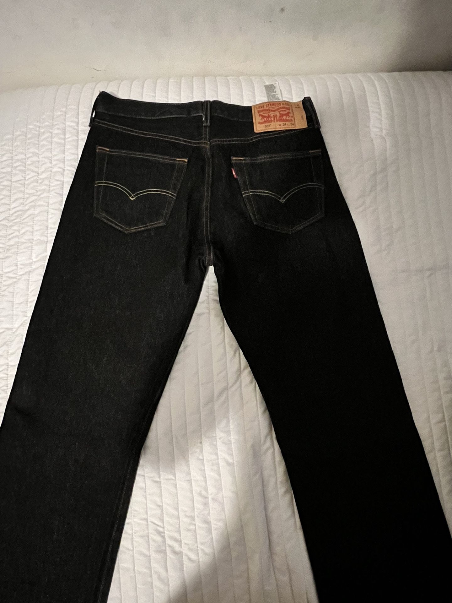 Black 501s levi’s 