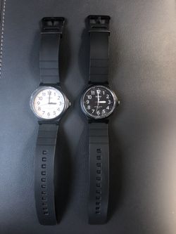 Casio black rubber band wrist watches wht/blk face