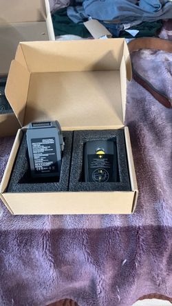 2 DJI MAVIC 2 . BATTERYS