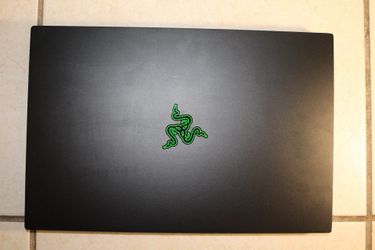 Razer Blade 15 Base 144Hz FHD i7-9750H 16GB 512GB SSD RTX 2060