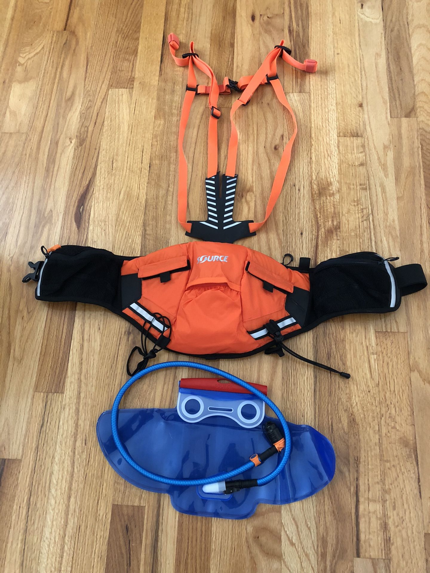 Source Hipster Hydration Pack