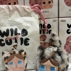 Vintage Cutie 🤎🤍 | Wild But Cutie Crybaby $36 (pending )