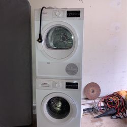 Bosch 300 Series Electric Washer and Dryer