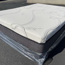 Queen Cooling Gel Hybrid Memory Foam Mattress!