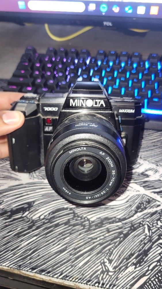 Minolta Maxxum 7000 35mm Film SLR Camera