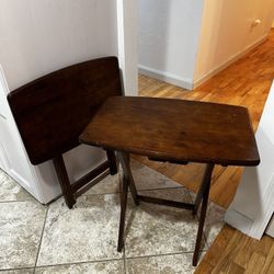 2 Folding Tables 