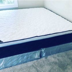 King size Mattress Pillow Top 13”Thick Medium FIRM Brand New( Box split Included) We Finance We deliver All Cities 
