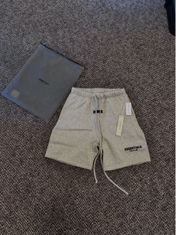 ESSENTIALS shorts small dark oat meal