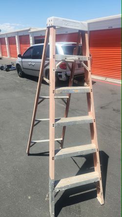 Ladder 6 ft