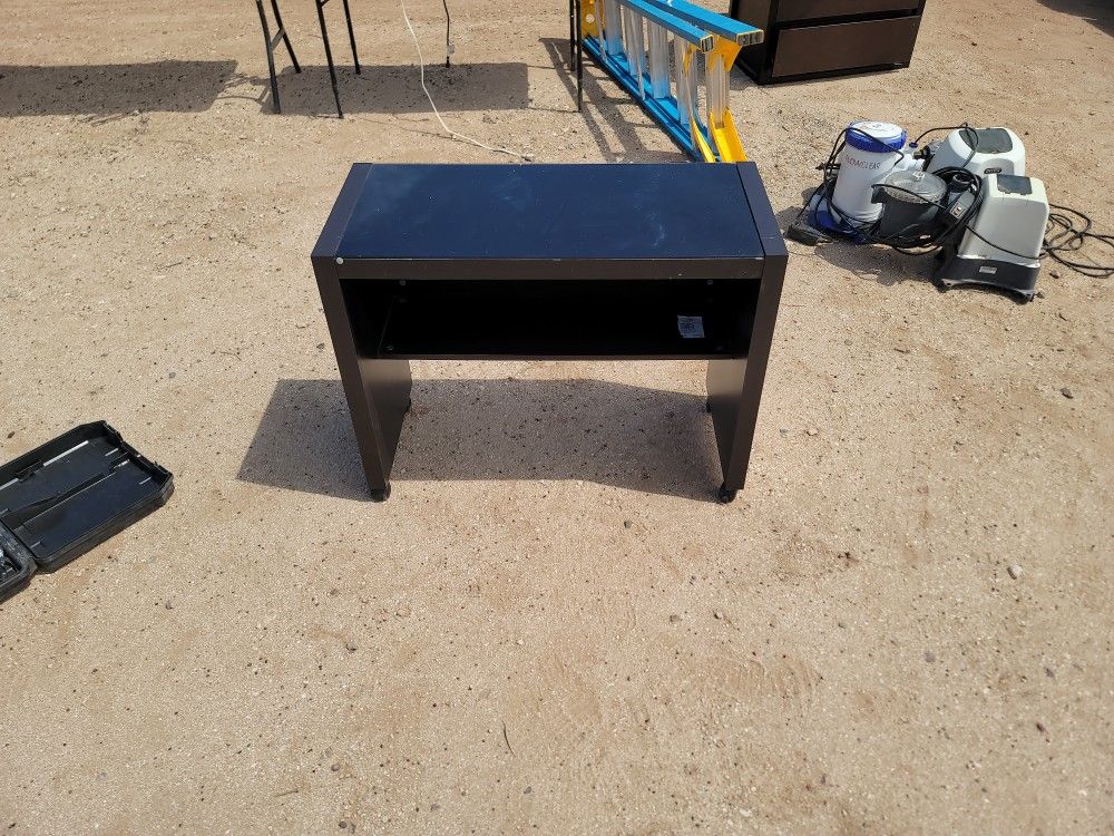 Small Desk 1 Shelf With Wheels.