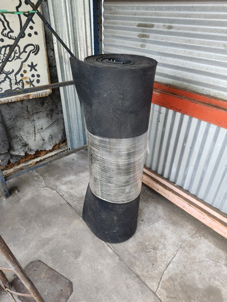 Rubber Flooring, Moisture Wickening For Gym Floor