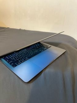 macbook pro 13”,2020, mac os tahoe clean and ready for new owner