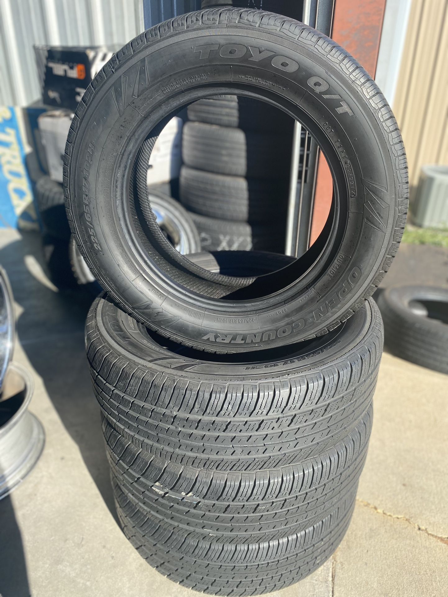 Used Tire Set 225/65R17 Toyo Open Country 