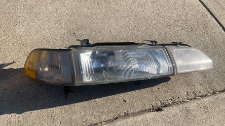 90-93 Acura integra 3 piece headlights