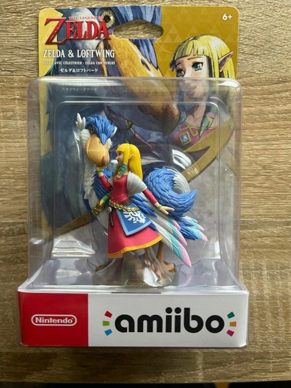 The Legend Of Zelda Loftwing And Zelda Amiibo Brand New Switch