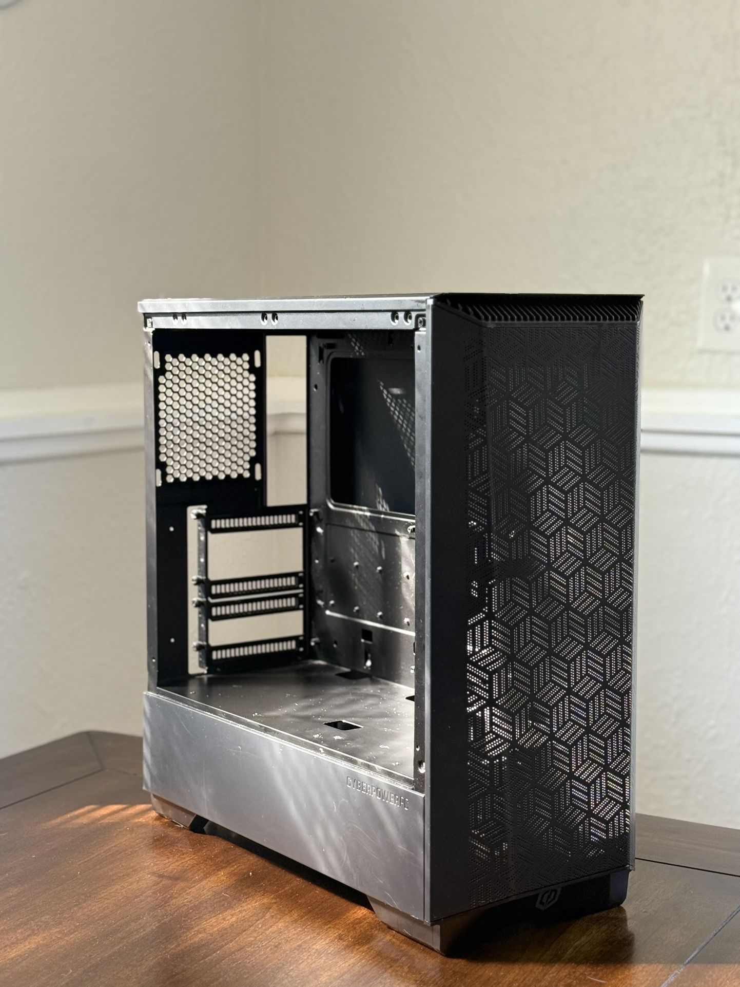 CyberPowerPC Mid Tower ATX Case