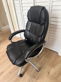 Desk chair