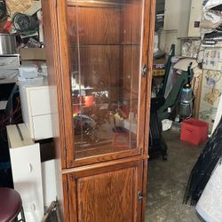 Nice China cabinet with light 