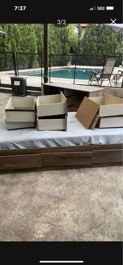 Twin bed and dresser. FREE PICKUP TODAY Pasadena