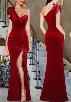 Beautiful Dress For Sale In Very Good Condition Used Like A New Size L