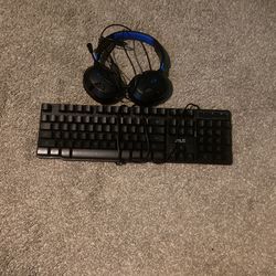 Light Up Key Board And Head Set Turtle Beach 