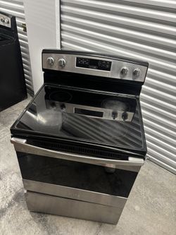 Stove AMANA . Price Including Delivery
