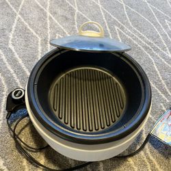 ARMOA Electric Grillet ASP-137 3Qt Electric Cool-Touch Indoor Grill White