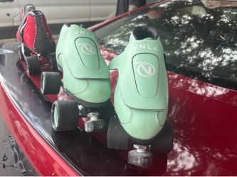 For sale VNLA skates size 7 women size 6 men’s