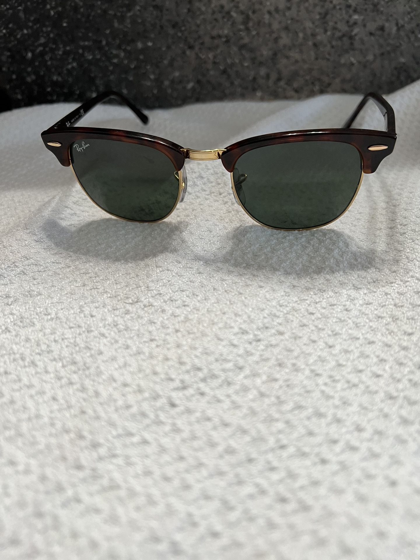 Ray-Ban Clubmaster Classic Sunglasses 