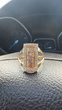 Gold ring 14k Tri color gold 5.60 grams size 11 San Judas