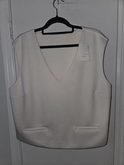 Plus Sleeveless Pullover Top Size 2c