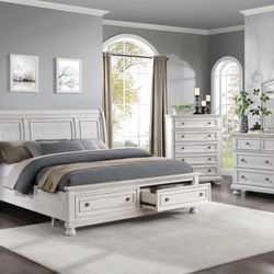 Queen Solid Wood Bedroom Set On Sale! 