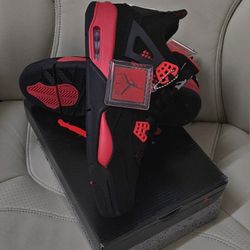 Jordan 4 Retro 