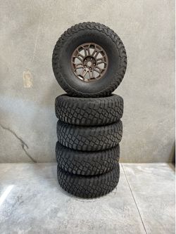 Jeep Wrangler JK 39” BFGoodrich KM3 Tires & Bawarrion 17” Wheels Set of 5