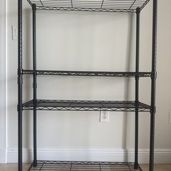 Estante fuerte de metal