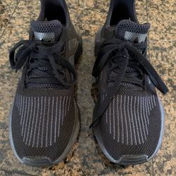 Adidas Sneakers (barely worn)